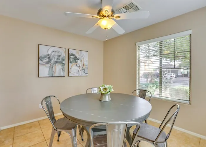 4 Mi To Luke Afb: Family W/ Pool & Grill Casa vacanze