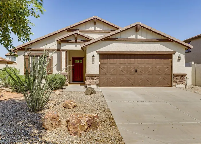 4 Mi To Luke Afb: Family W/ Pool & Grill
