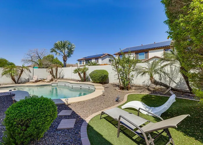 4 Mi To Luke Afb: Family W/ Pool & Grill *